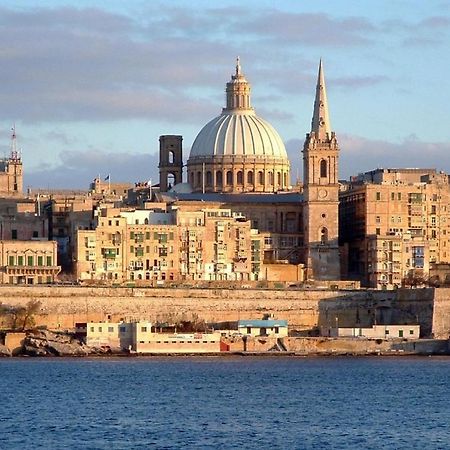 Idyllic Apartment Steps From The Promenade Sliema Exterior foto