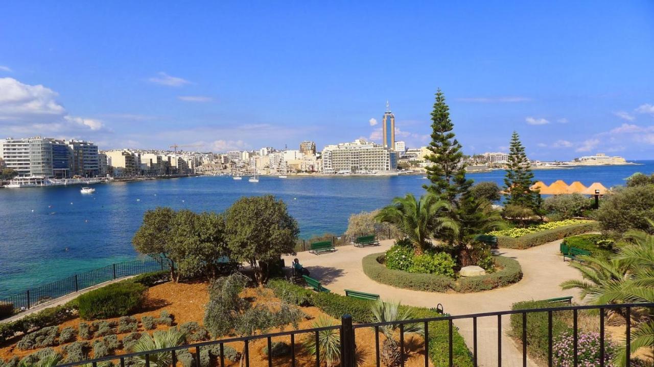 Idyllic Apartment Steps From The Promenade Sliema Exterior foto